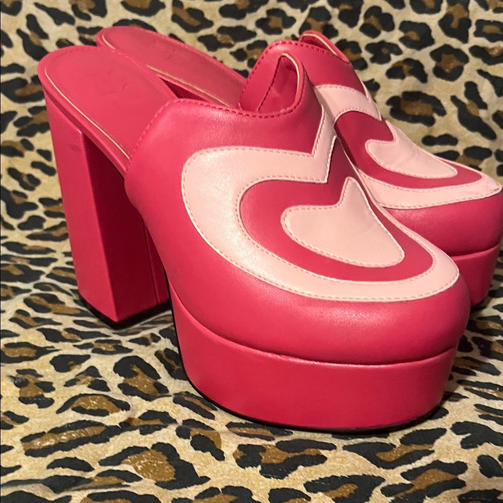 Rare! MCLC Vibrant Pink Heart Design Platform Mules